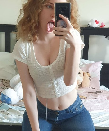 Foto desnuda filtrada de OnlyFans de Twinhentai