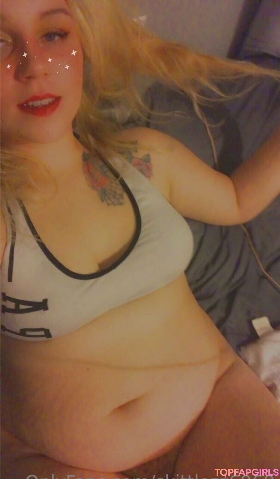 Foto desnuda filtrada de OnlyFans de Skittlezz6969 #14 Foto desnuda filtrada de OnlyFans de Skittlezz6969 #14