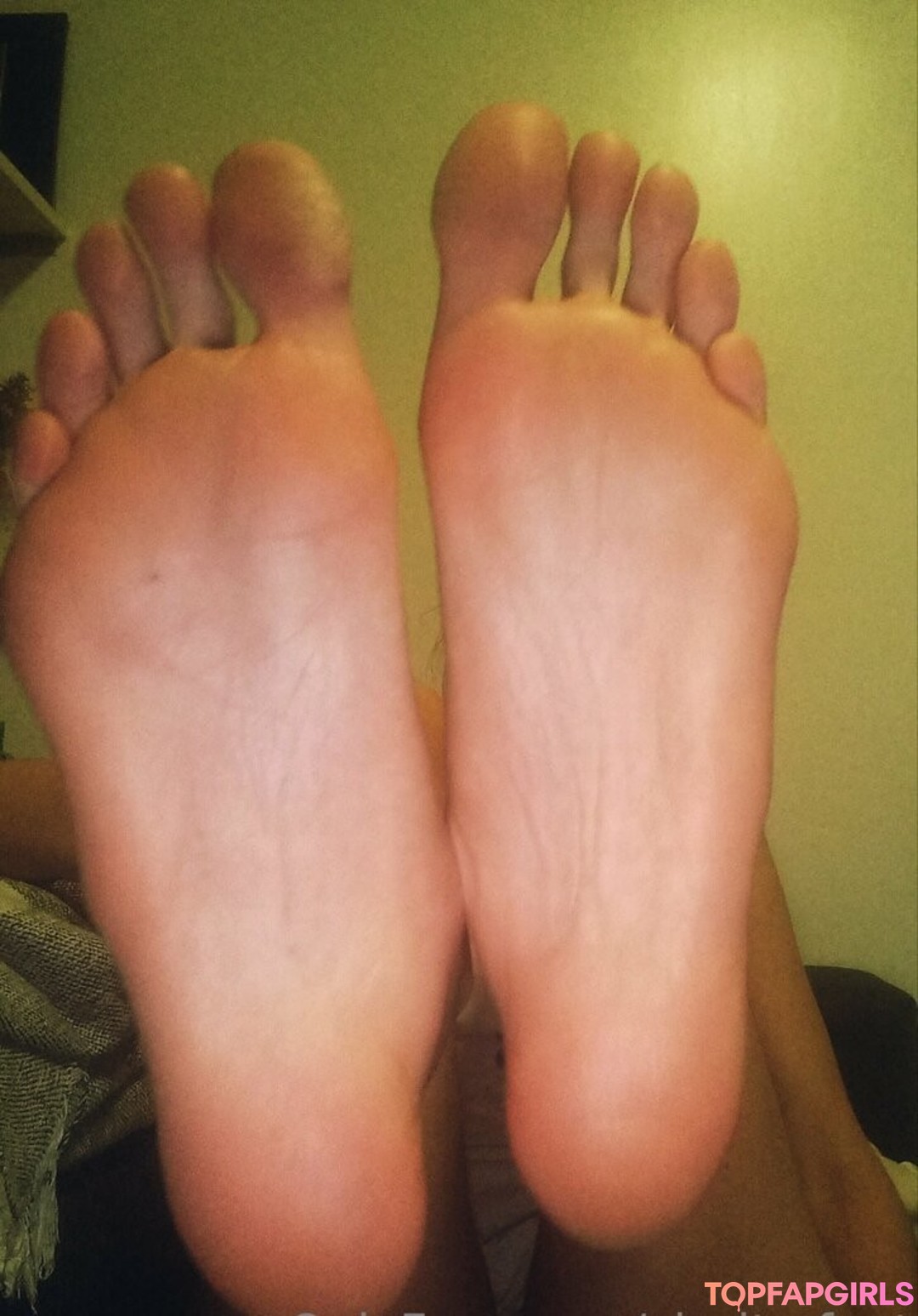 Foto desnuda filtrada de OnlyFans de Claritafeet #125 Foto desnuda filtrada de OnlyFans de Claritafeet #125