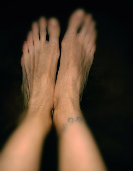Clarita.feet