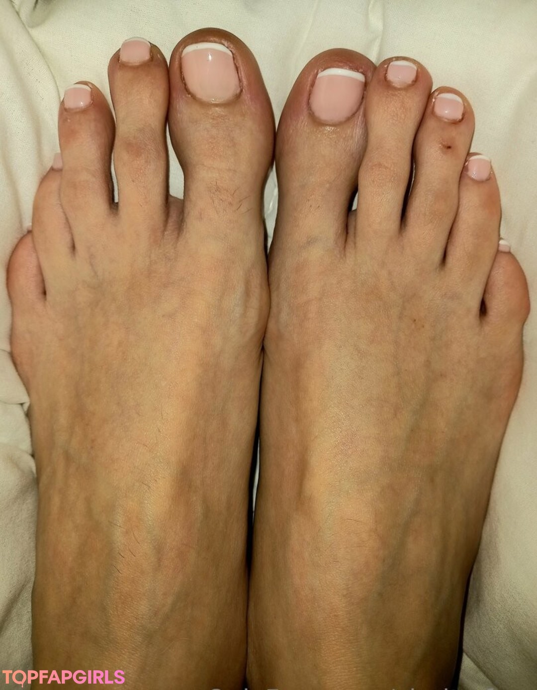 Foto desnuda filtrada de OnlyFans de Claritafeet #28 Foto desnuda filtrada de OnlyFans de Claritafeet #28