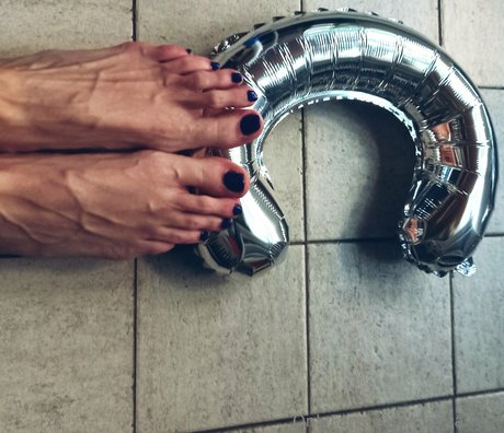 Clarita.feet