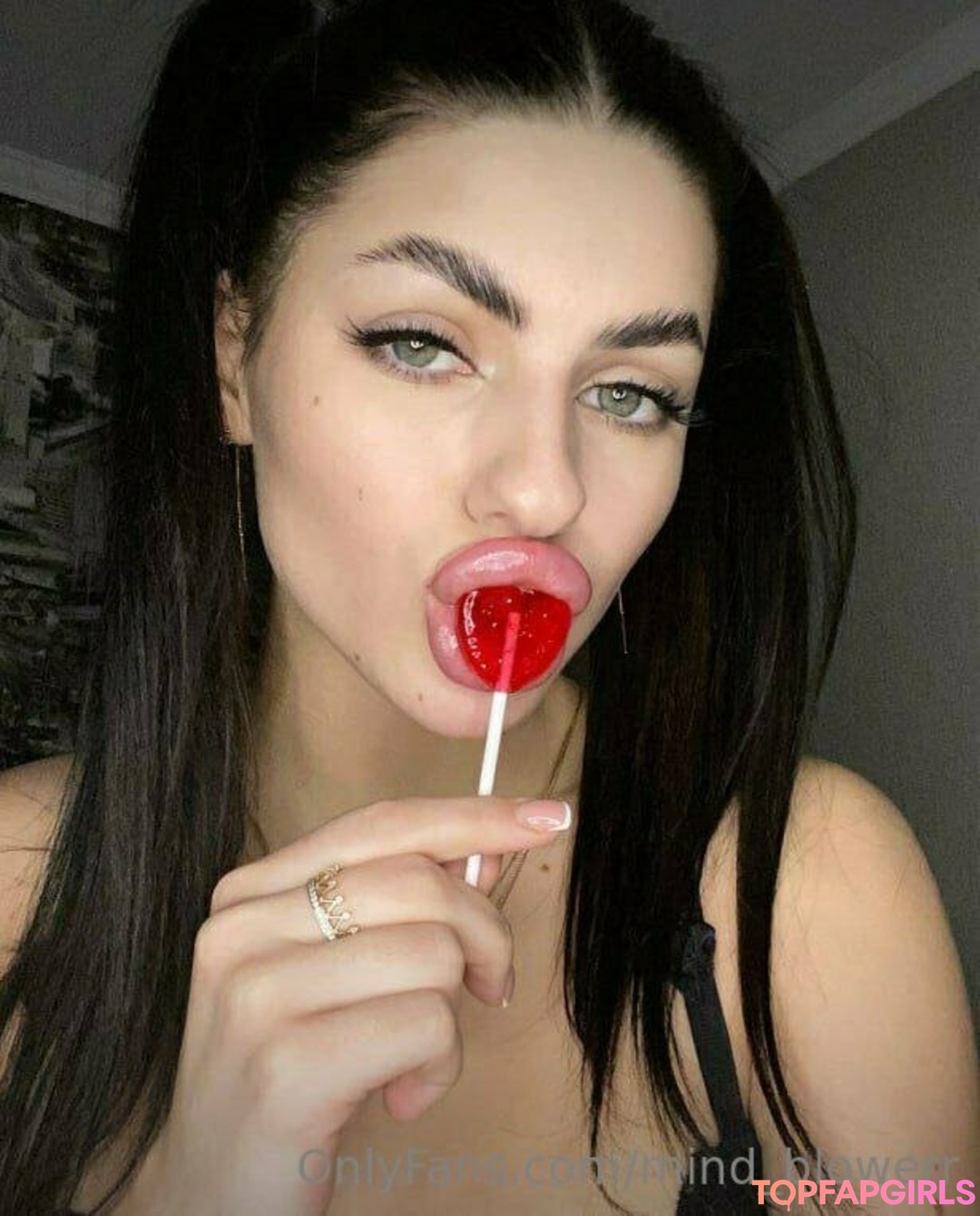 Foto desnuda filtrada de OnlyFans de Mindblowerr #140 Foto desnuda filtrada de OnlyFans de Mindblowerr #140