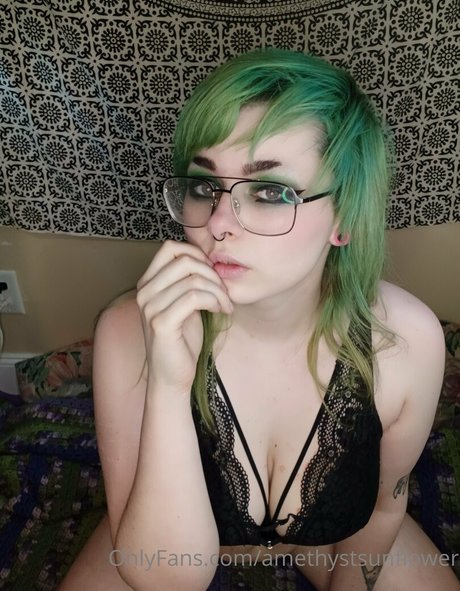Foto desnuda filtrada de OnlyFans de Amethystsunflower