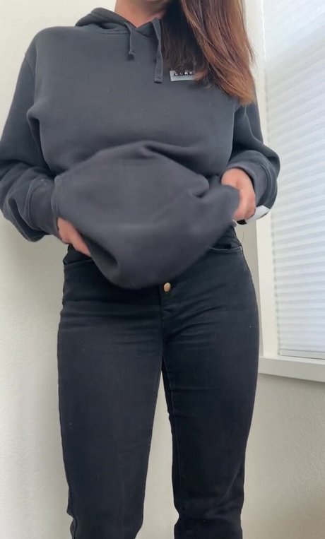 Momangela