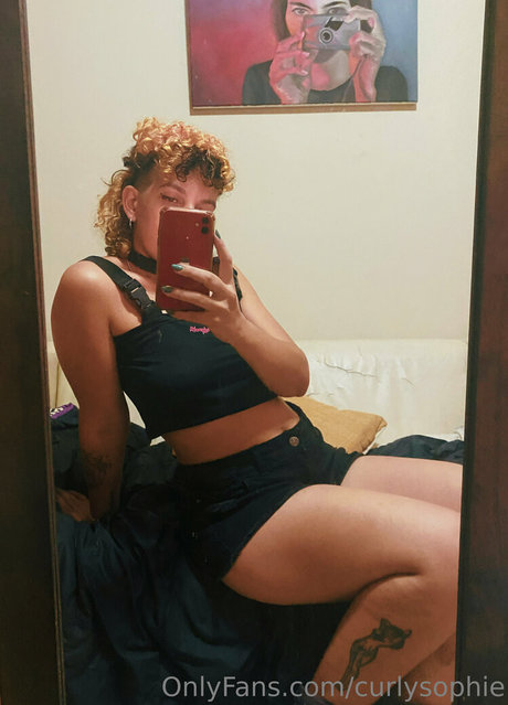 Curlysophie
