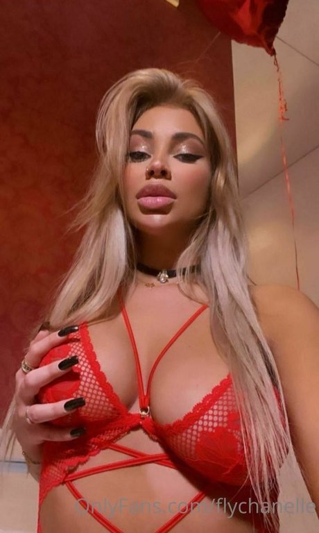 Foto desnuda filtrada de OnlyFans de Flychanelle