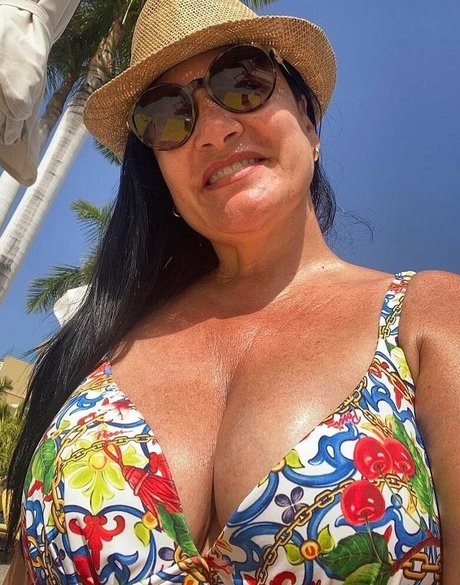 Foto desnuda filtrada de OnlyFans de Angela Cavagna