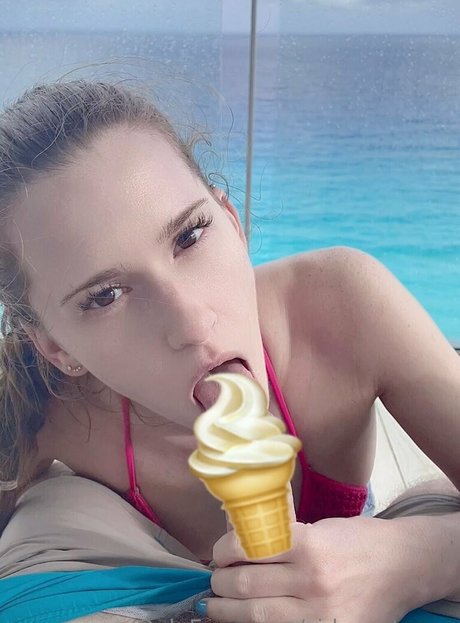 Sidney_tease