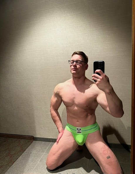 Foto desnuda filtrada de OnlyFans de Kdenton