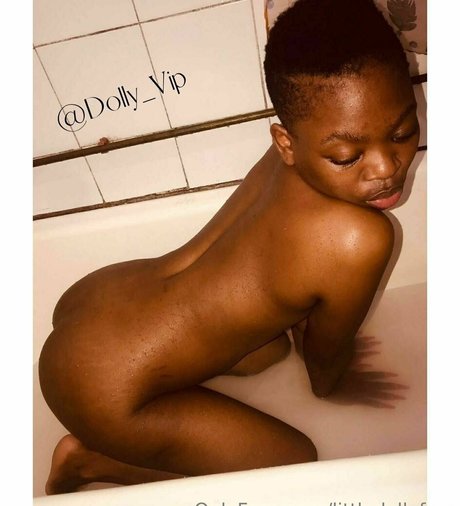 Foto desnuda filtrada de OnlyFans de Dollydoubled