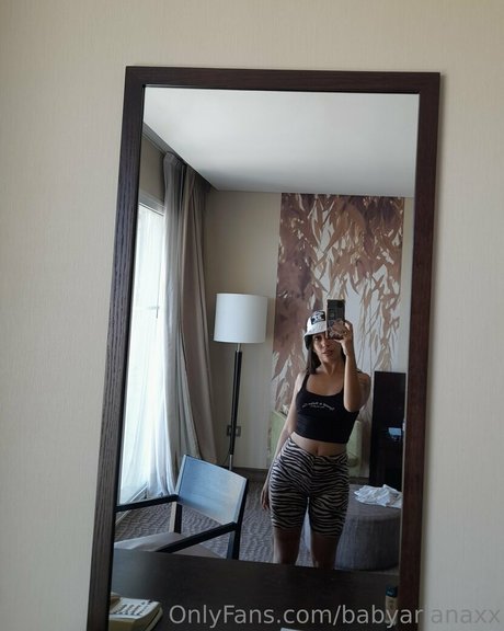 Foto desnuda filtrada de OnlyFans de Babyarianaxx