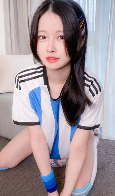 Arty42575619