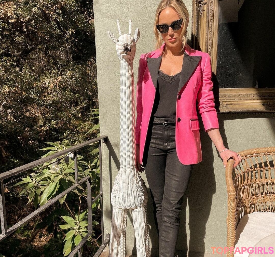 Foto desnuda filtrada de OnlyFans de Caity Lotz #195 Foto desnuda filtrada de OnlyFans de Caity Lotz #195