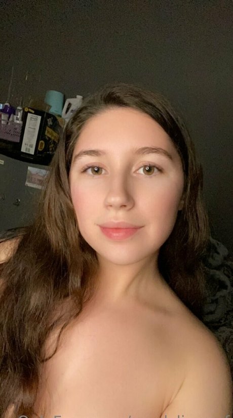 Foto desnuda filtrada de OnlyFans de Smolclingygf