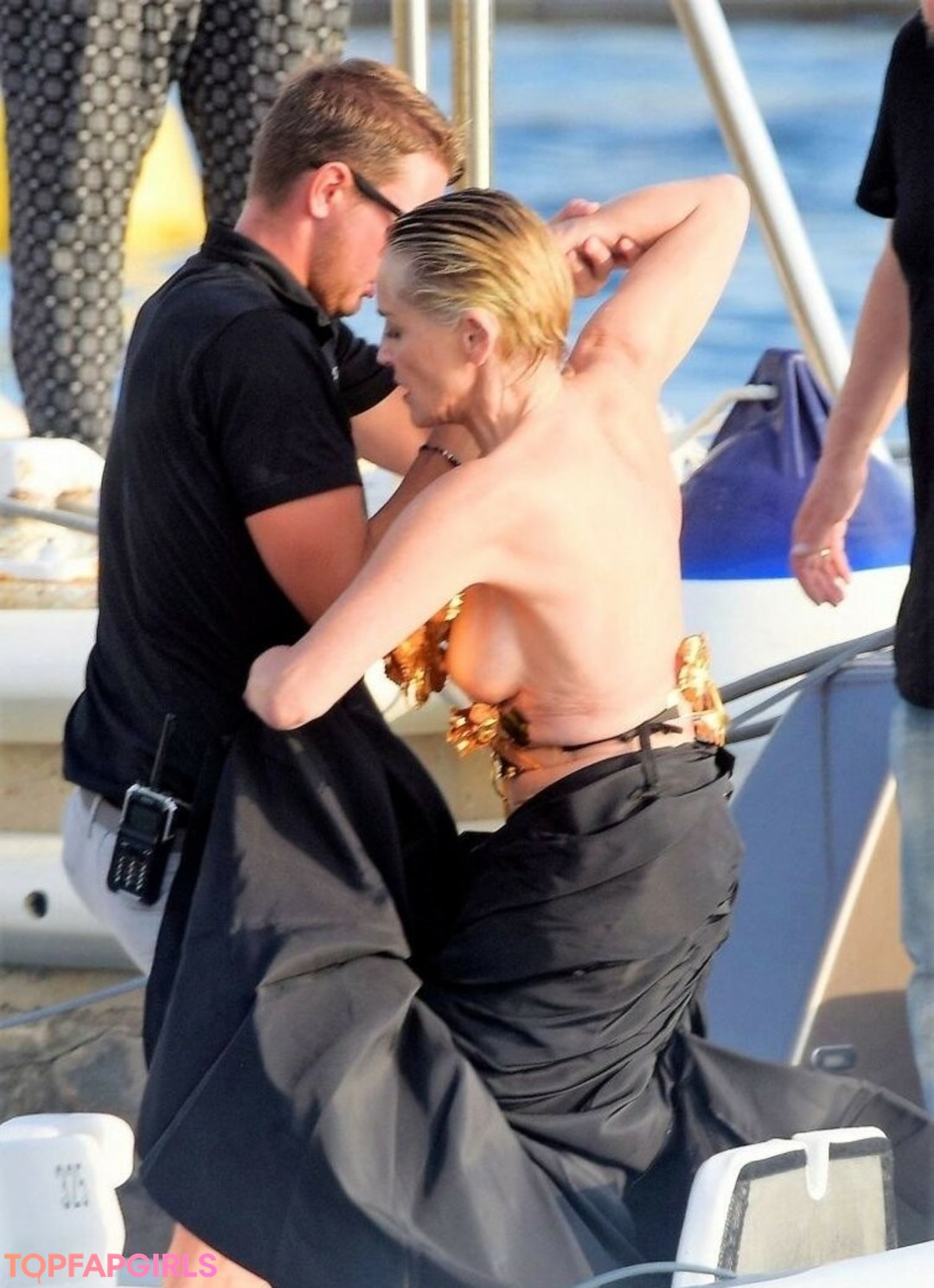 Foto desnuda filtrada de OnlyFans de Sharon Stone #93 Foto desnuda filtrada de OnlyFans de Sharon Stone #93