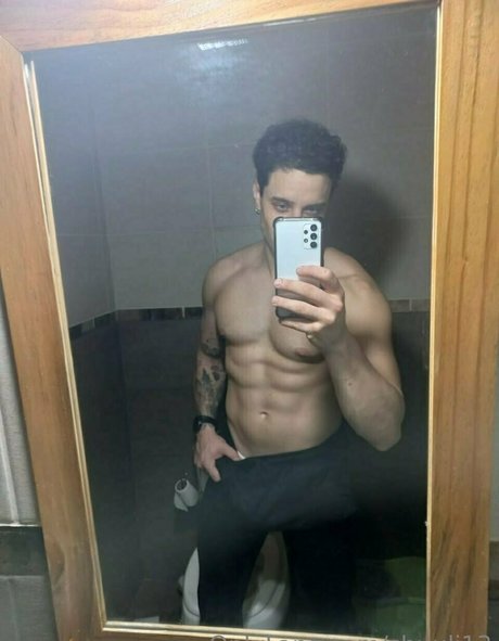 Foto desnuda filtrada de OnlyFans de Shuuli13
