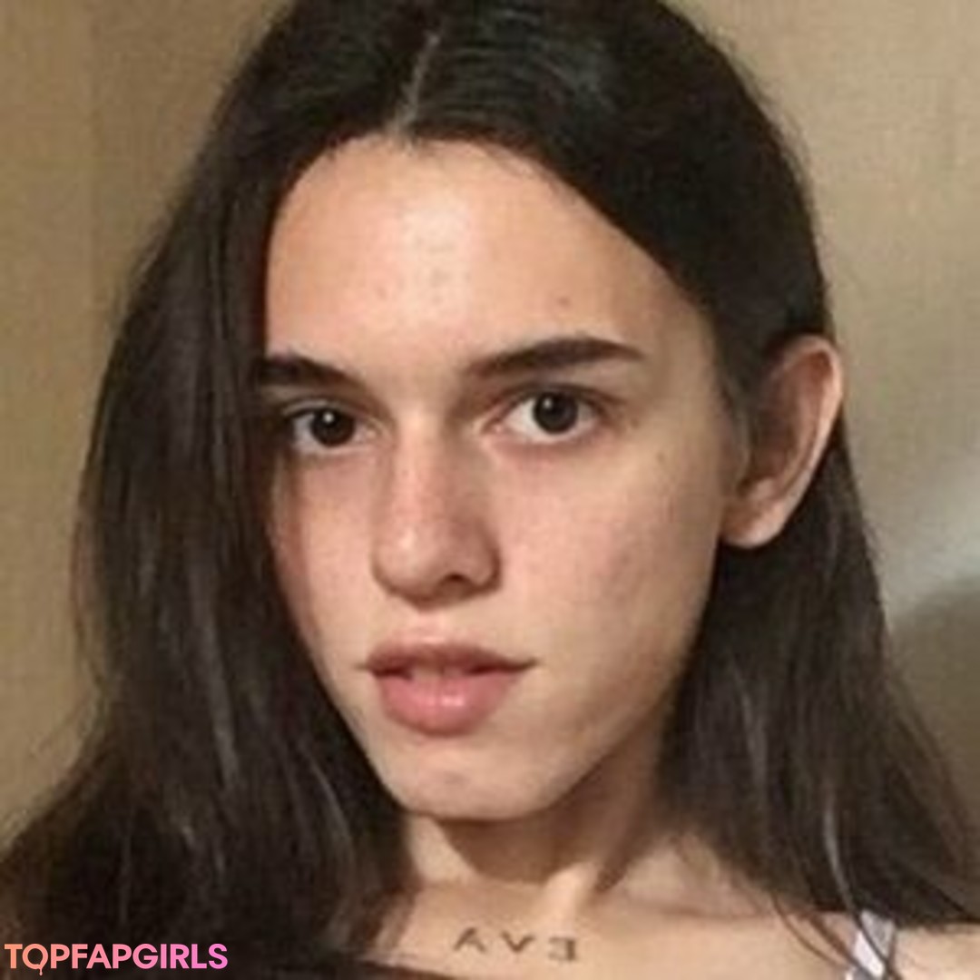 Foto desnuda filtrada de OnlyFans de Littletgirl #23 Foto desnuda filtrada de OnlyFans de Littletgirl #23