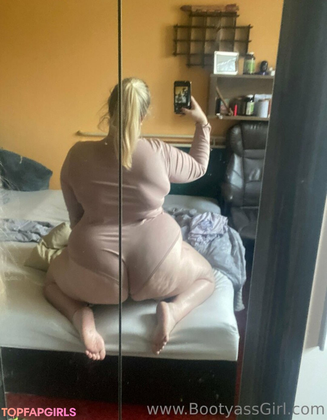 Foto desnuda filtrada de OnlyFans de Bootyassgirl #302 Foto desnuda filtrada de OnlyFans de Bootyassgirl #302