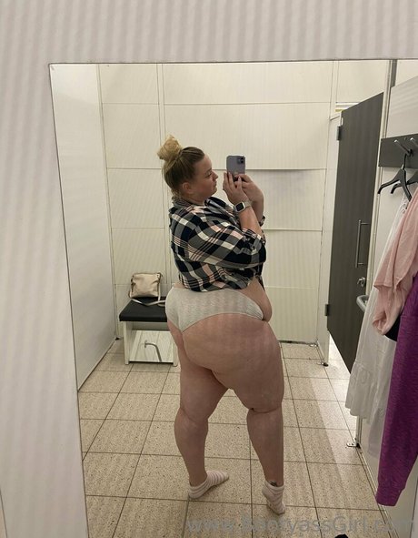 Foto desnuda filtrada de OnlyFans de Bootyassgirl