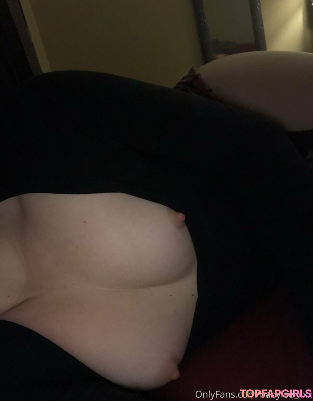 Foto desnuda filtrada de OnlyFans de Babyleexxx #252 Foto desnuda filtrada de OnlyFans de Babyleexxx #252