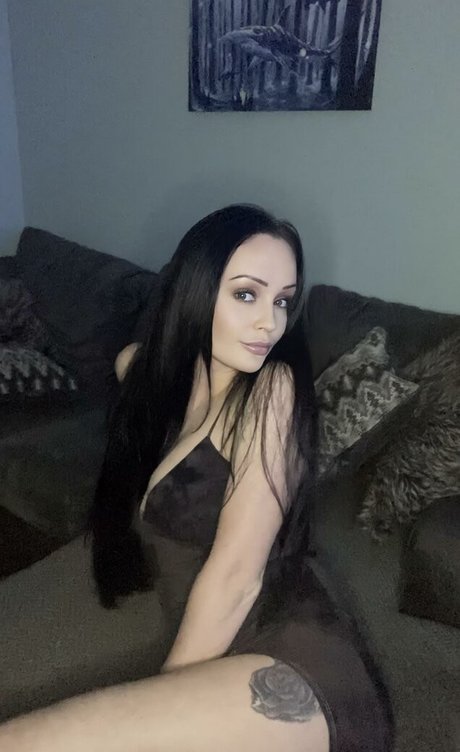 Foto desnuda filtrada de OnlyFans de Mila Moore