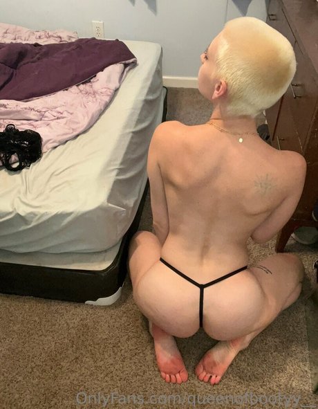 Queenofbootyy__