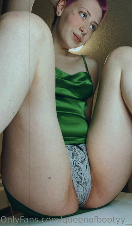 Queenofbootyy__
