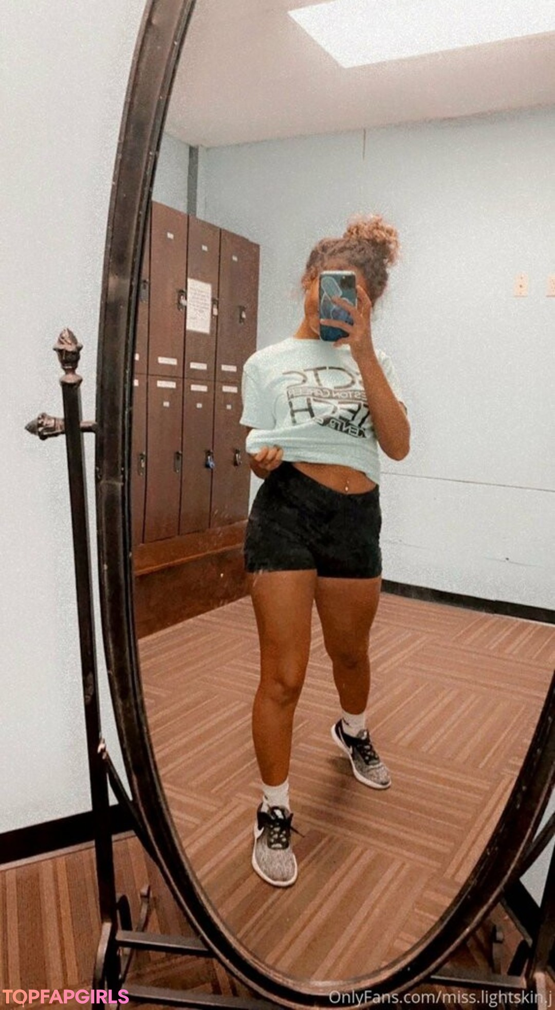 Foto desnuda filtrada de OnlyFans de Misslightskinj #7 Foto desnuda filtrada de OnlyFans de Misslightskinj #7