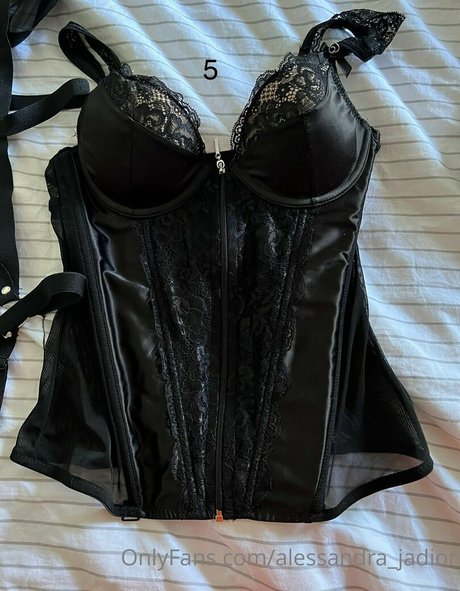 Foto desnuda filtrada de OnlyFans de Alessandrajadior