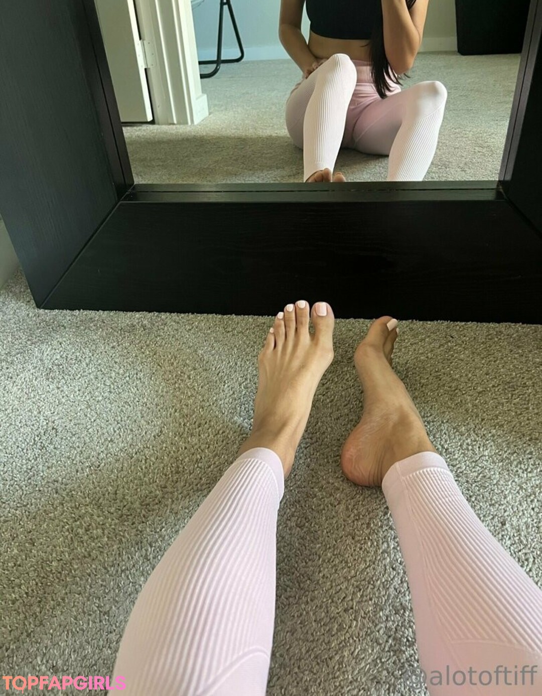 Foto desnuda filtrada de OnlyFans de Alotoftiff #104 Foto desnuda filtrada de OnlyFans de Alotoftiff #104