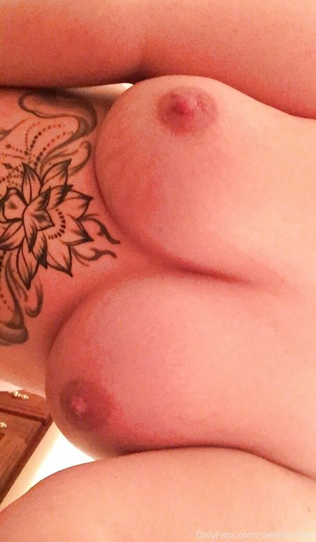 Foto desnuda filtrada de OnlyFans de Sweetarches