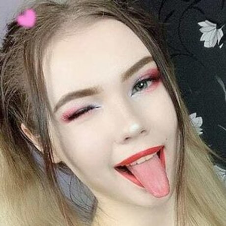 Foto desnuda filtrada de OnlyFans de Dollthifa