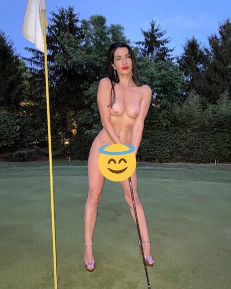 Foto desnuda filtrada de OnlyFans de Sara Your Dream