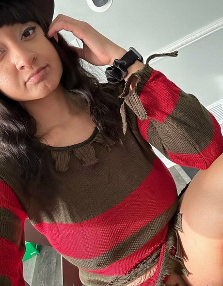 Foto desnuda filtrada de OnlyFans de Delilahmoonxtra