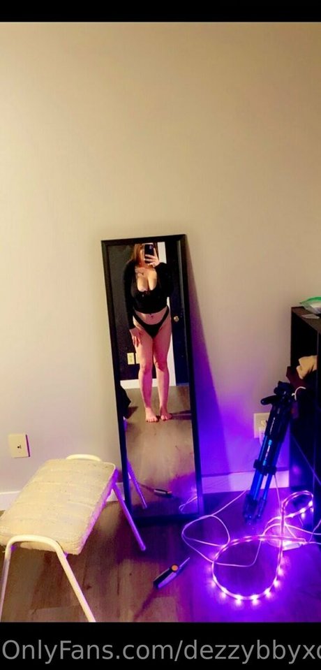 Dezzybbyxoxo