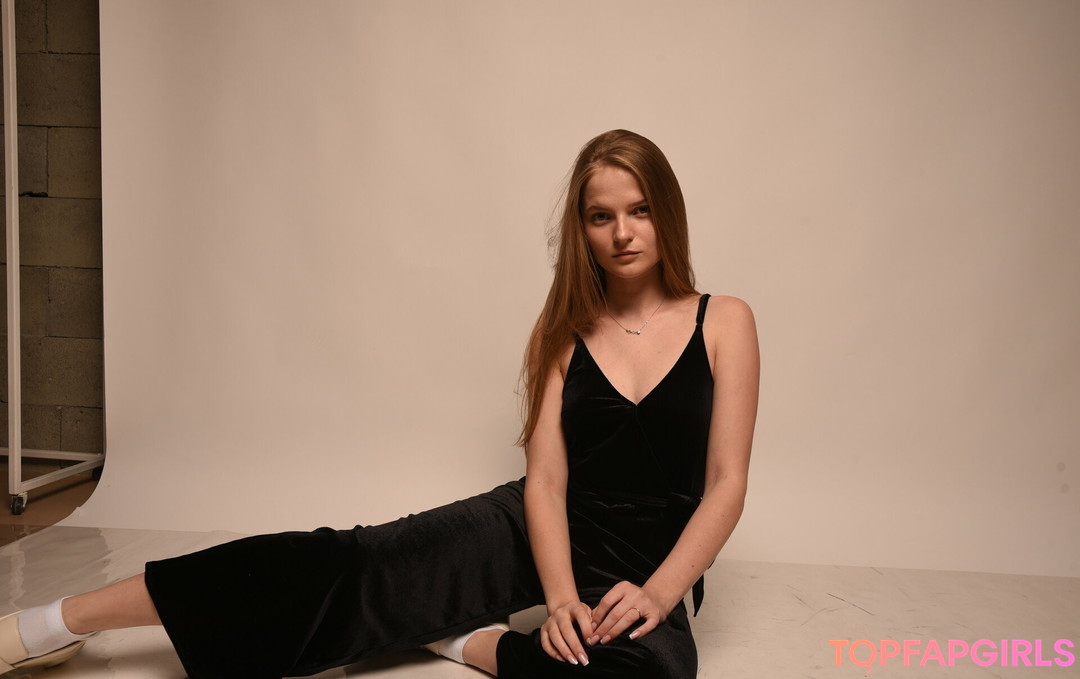 Foto desnuda filtrada de OnlyFans de Anastasiiiyaa #15 Foto desnuda filtrada de OnlyFans de Anastasiiiyaa #15
