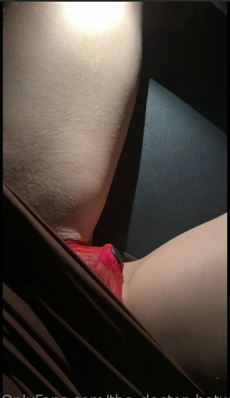 Thedoctorhotwife