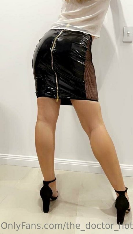 The_doctor_hotwife