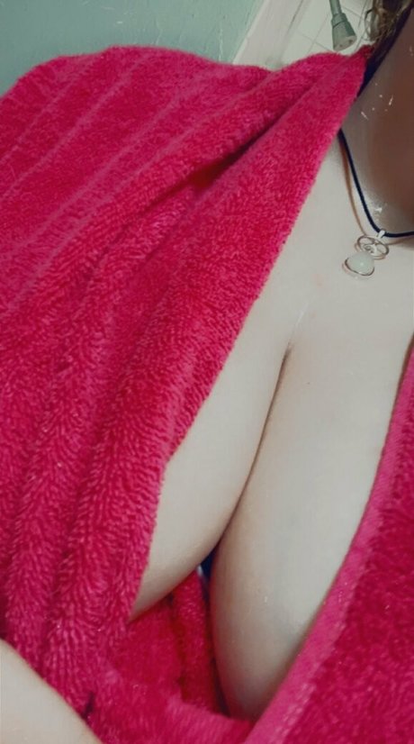 Foto desnuda filtrada de OnlyFans de Xxlunakittenxx
