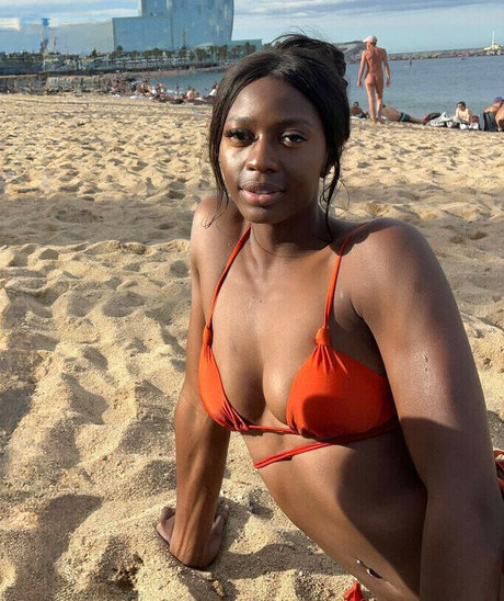 Foto desnuda filtrada de OnlyFans de Khaddi Sagnia