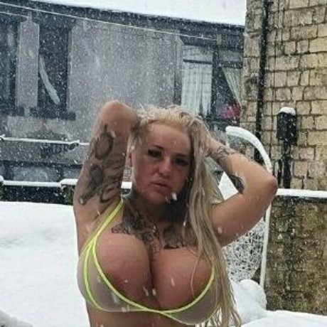 Kirstywife