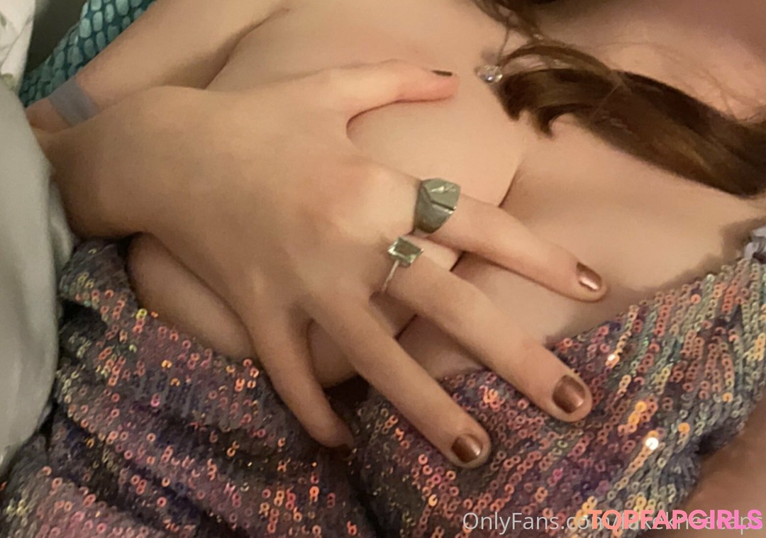 Foto desnuda filtrada de OnlyFans de Fakekneecaps #10 Foto desnuda filtrada de OnlyFans de Fakekneecaps #10