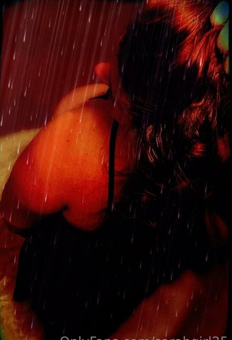 Foto desnuda filtrada de OnlyFans de Sarahgirl25