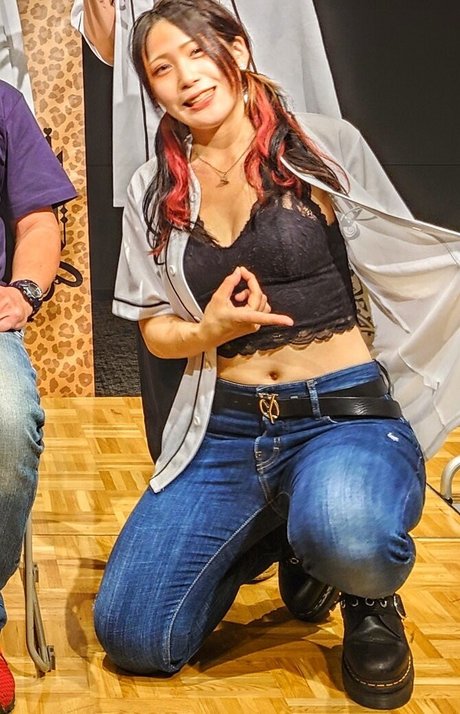 WomenJoshi