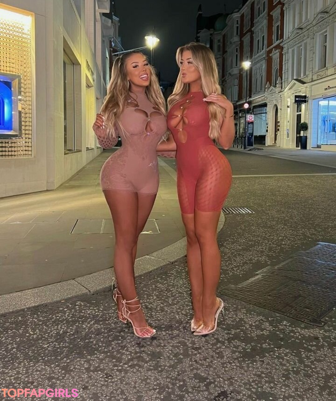Foto desnuda filtrada de OnlyFans de Jessica Gale And Evegale #4 Foto desnuda filtrada de OnlyFans de Jessica Gale And Evegale #4