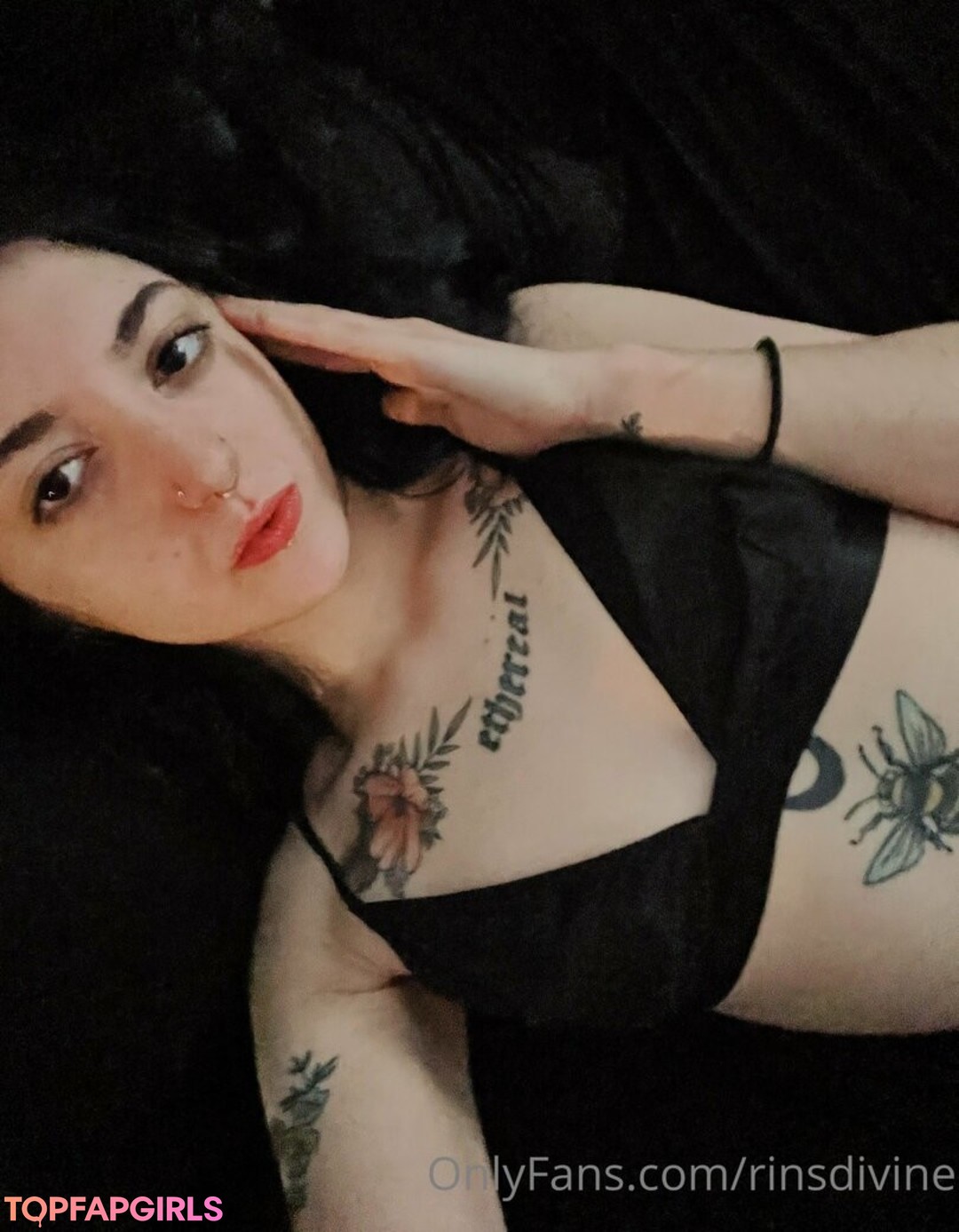 Foto desnuda filtrada de OnlyFans de Rinsdivine #46 Foto desnuda filtrada de OnlyFans de Rinsdivine #46