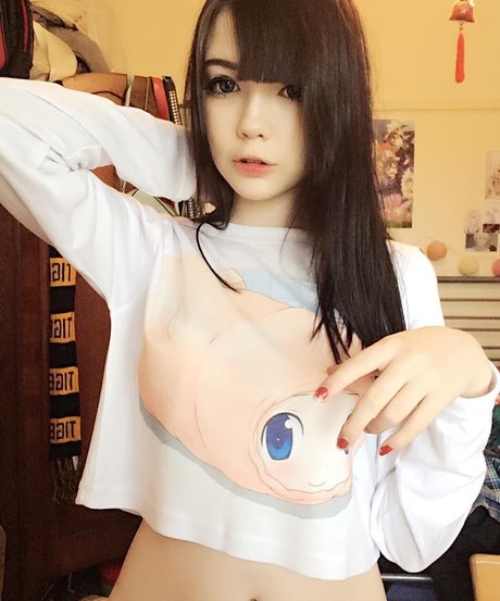 Tsuruko The Alien