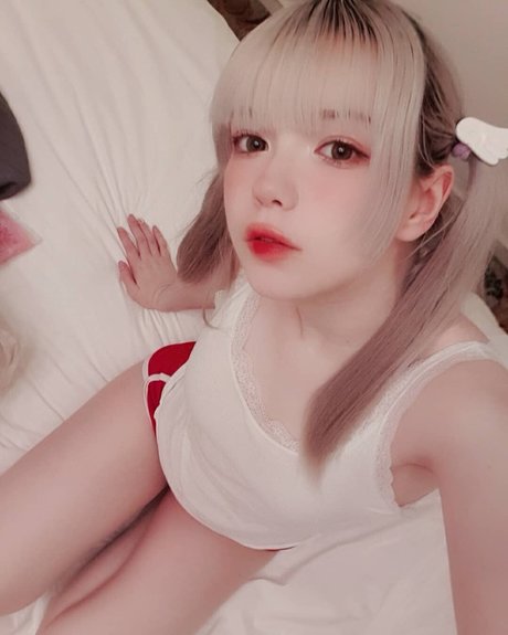 Tsuruko The Alien