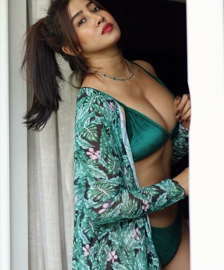 Foto desnuda filtrada de OnlyFans de Sofia Ansari